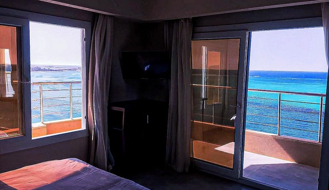 Luxury Apartment 3BR & Full Sea View