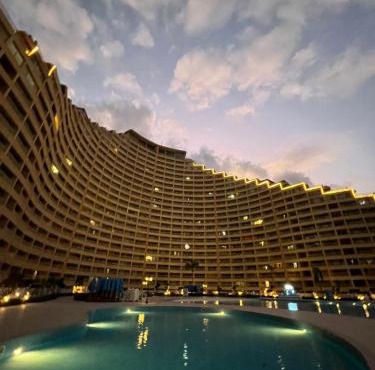 Sea view porto pyramid family 1