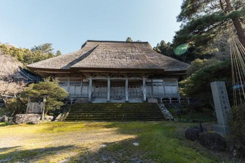 Captain's House, explore the crustal movement every thousand years
