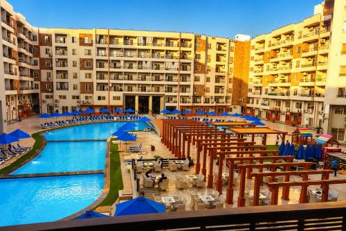 Tiba Golden Resort with private Beach
