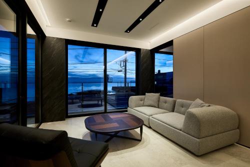 Bros Resort Kyonan Luxury Sauna Villa 鋸南町の一棟貸切オーシャンビューとプライベートサウナのラグジュアリーヴィラ