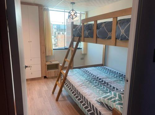Apartamentos WANCA SUITES para 4, 5 y 6 huéspedes cochera muy cerca al Centro in Huancayo