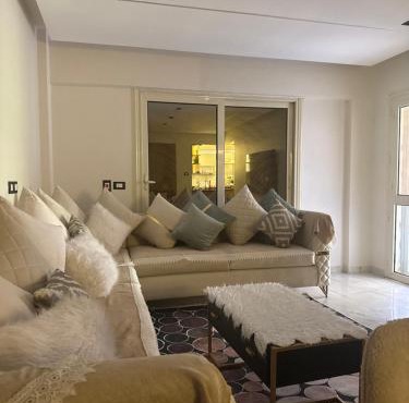 Apartment with a garden on the ground floor, hotel furnishings