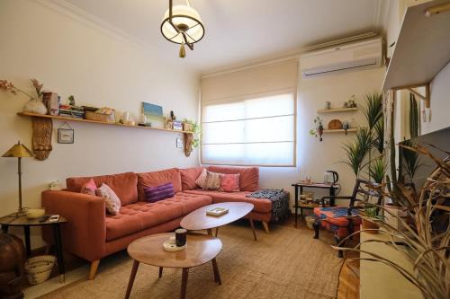Vintage, Artistic 2BDR in Mohandeseen By Kemetland