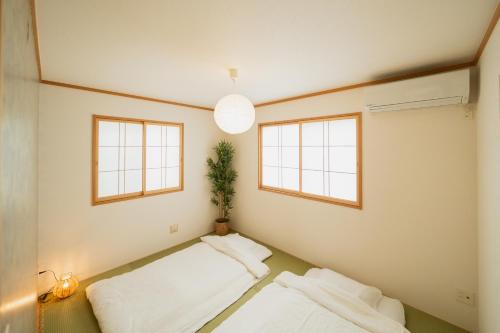 照間Terumaの美しい海と太陽 Soleが目前に広がる和室ありの宿 TERUSOLEテルソーレ