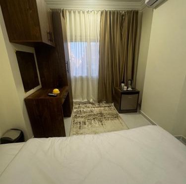 Luxury Private Room with Hotel Amenities