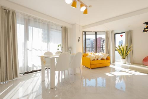 Spacious 3BR Apartment for 8 guests near Namba with Free WiFi