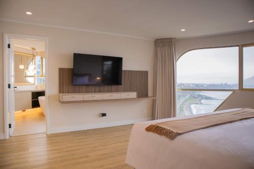 Luxury Seaview 3BR near Larcomar in Miraflores by Wynwood House